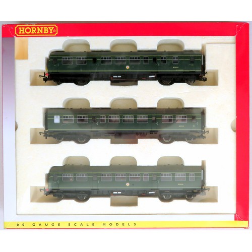 211 - HORNBY (China) 00 gauge R2697 (DCC ready) BR Class 101 3-Car DMU BR green. Excellent in Excellent Bo... 