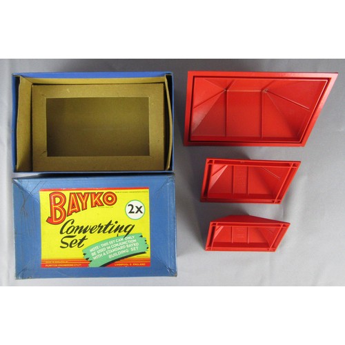 244 - BAYKO CONVERTING SETS to include 0x, 1x, 2x (contains 3 roof pieces, and inner packing piece only) a... 