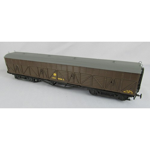 66 - ‘0’ Gauge GWR 50ft Bogie Siphon G No.1354 Brown livery. Oakville Scorpio, Built & Painted by Peter S... 