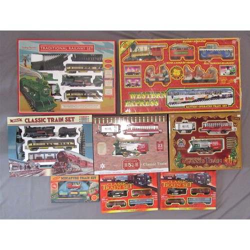 316 - TRAIN SETS – Mostly battery-operated plastic construction (ideal for the junior modeller) to inlcude... 