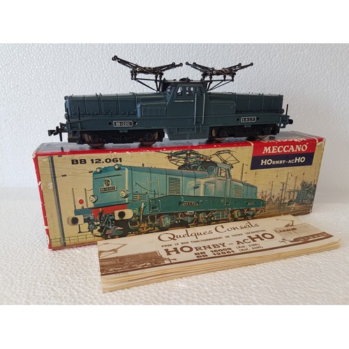 68 - HORNBY-ACHO 6390 BB12.061 Electric Loco SNCF Blue livery. Very Good to Excellent in Very Good Box wi... 