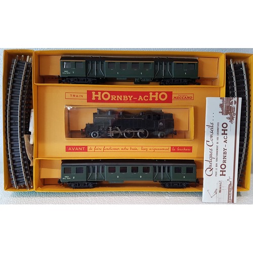 81 - HORNBY-ACHO Suburban passenger Train Set, comprising 1-3-1 Steam Tank Loco (large lights), plus 1st ... 