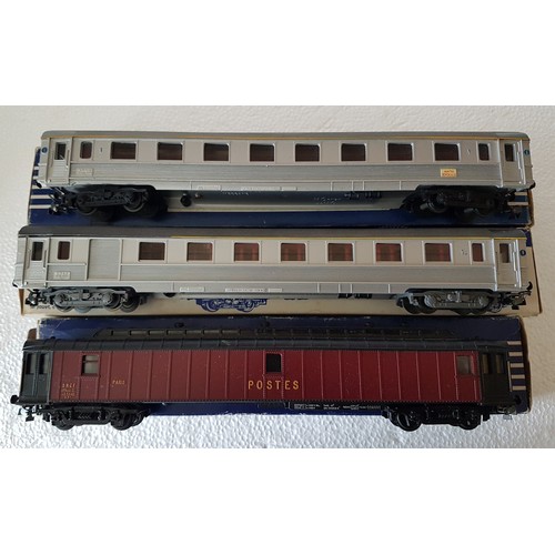 86 - HORNBY-ACHO 7370 Inox 1st Class Coaches x4, 7453 Inox Mixte Fourgow, 742 Postes Coach x. (6) Excelle... 