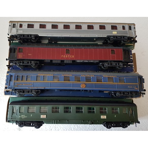 87 - HORNBY-ACHO 733 2nd Class Coaches x2, 734 1st Class Coaches x3, 7330 x1, 737 Inox 1st Class Coaches,... 