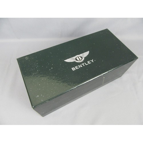 10 - MINICHAMPS 1/18 BENTLEY Continental GT in black. Near mint plus (one exhaust tip loose), in an Excel... 