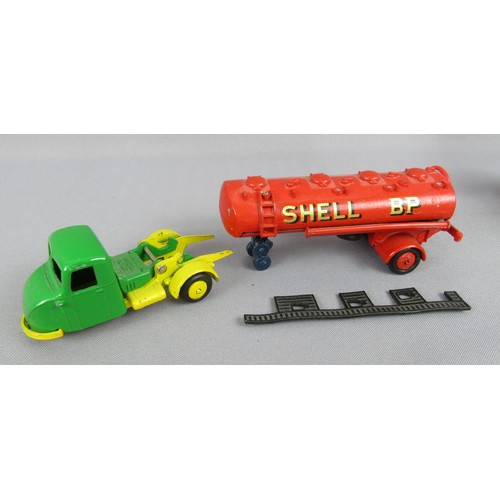 321 - CRESCENT TOY 1276 Scammell Scarab ‘Shell BP’ Tanker. Minor damage to the tanker hitch, tanker walkwa... 