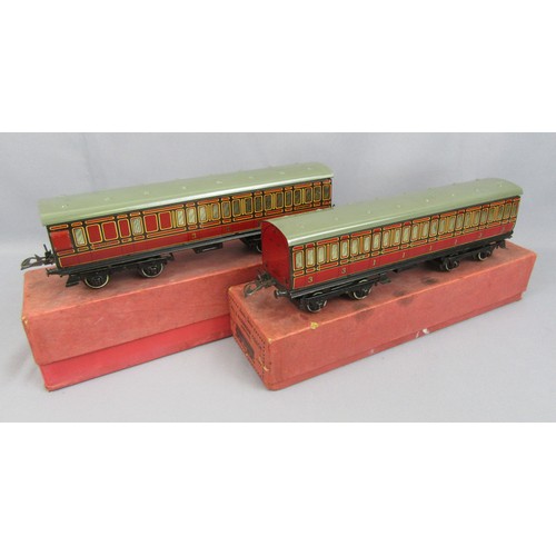 311 - HORNBY ‘O’ GAUGE C570 No.2 Passenger Coach First-Third & C571 No.2 Passenger Coach Brake Third. (2) ... 