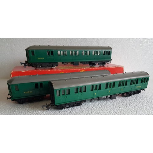 67 - TRI-ANG SR EMU 3 Car Set x2, Later driving wheels fitted. (6) Very Good to Excellent – 1 Power Car B... 