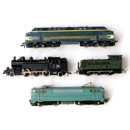 331 - HORNBY-ACHO SNCF Locos comprising: 636 2-6-2 Tank Loco No. 131TB42 black (4 x buffers missing), 638 ... 