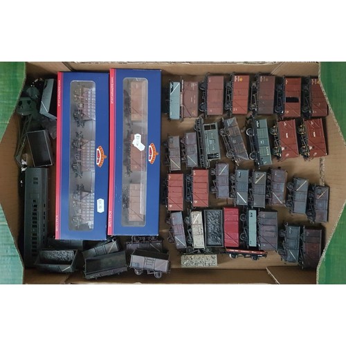 336 - ‘00’ GAUGE Goods Rolling Stock. Various Makes (some made from kits) (45+). Fair to Very Good, 2 Boxe... 