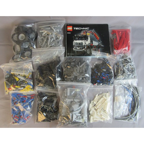 294 - LEGO TECHNIC 42043 Mercedes Benz Arocs 3245. Kit has been built and disassembled. Contents unchecked... 