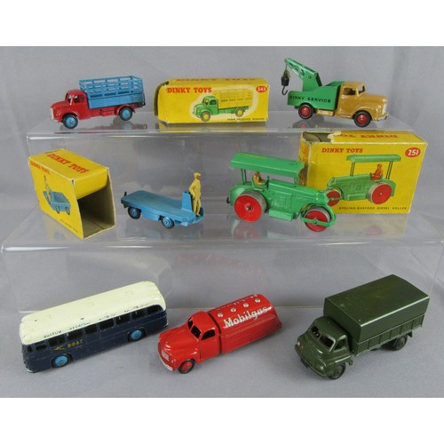 95 - DINKY TOYS to include boxed 343 Farm Produce Wagon, 400 BEV Electric Truck, 251 Aveling-Barford Dies... 