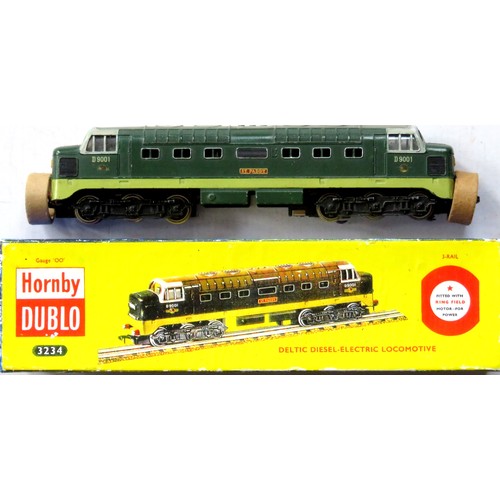 164 - HORNBY DUBLO 3-rail 3234 Deltic Diesel Electric Loco “St. Paddy” No D9001 two-tone green. Good Plus ... 