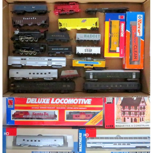 220 - WALTHERS / LIFE-LIKE / ROCO etc. HO-00 Locos and Rolling Stock American and Continental Outline to i... 