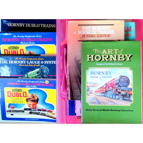 155 - HORNBY DUBLO Model Railway related Books, Catalogues and Paperwork to include: New Cavendish Books “... 
