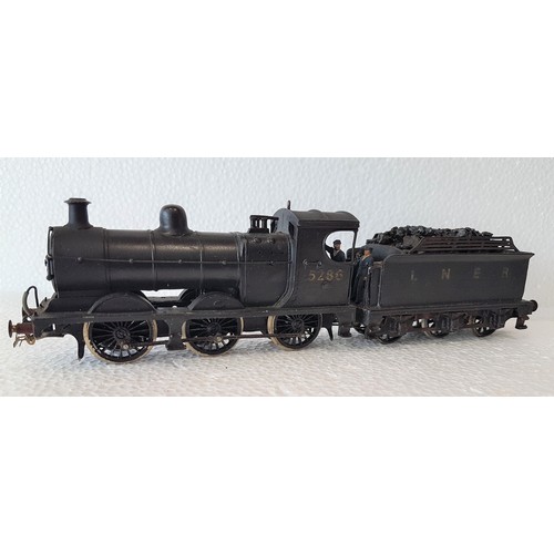 351 - KIT BUILT ‘00’ J11 Loco & Tender LNER black No.5286. Very well built with portiscap style motor. Exc... 