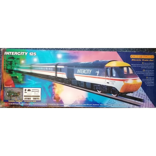 328 - HORNBY 00 Gauge Intercity 125 Train Set No.901, comprising HST Power Car, Dummy Power Car, 2x 2nd Co... 