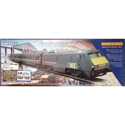 331 - HORNBY 00 Gauge GNER 225 Train Set No.R1012, comprising GNER Class 91 Electric Loco, Driving Van Tra... 