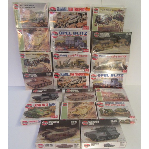 281 - AIRFIX HO and 1/76 scale Military Models to include M3 Lee/Grant Tank, Scammel Tank Transporter and ... 