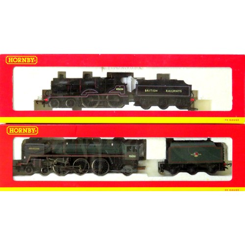 81 - HORNBY (China) 00 gauge Locos comprising R2104 Britannia Class 7MT 4-6-2 “Firth of Clyde” Loco and T... 