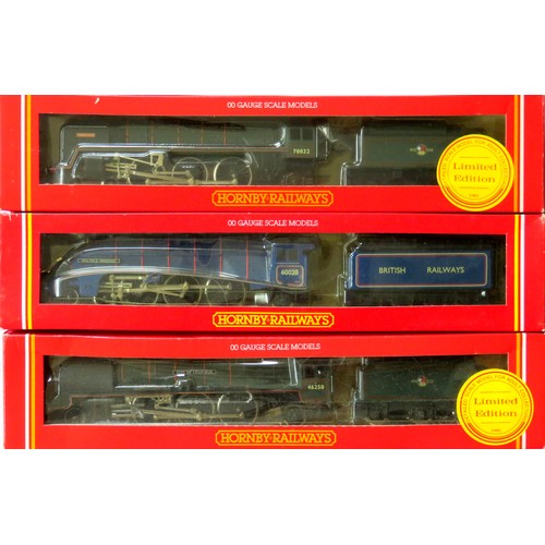 91 - HORNBY 00 gauge Steam Locos comprising: R294 Class A4 4-6-2 “Sir Walter Wigham” Loco and Tender No. ... 