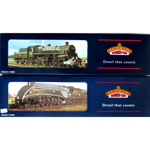 272 - BACHMANN 00 gauge Steam Locos comprising: 31-957 Class A4 4-6-2 “Seagull” Loco and Tender No. 60033 ... 