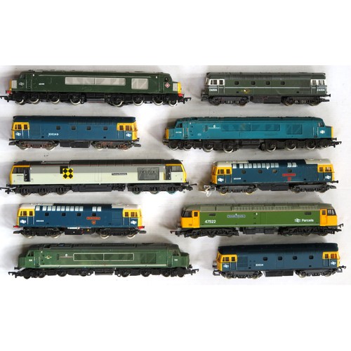 281 - MAINLINE / LIMA etc. 00 gauge 10 x Diesel Locos to include: Peaks, Class 33, Class 47 etc. some requ... 