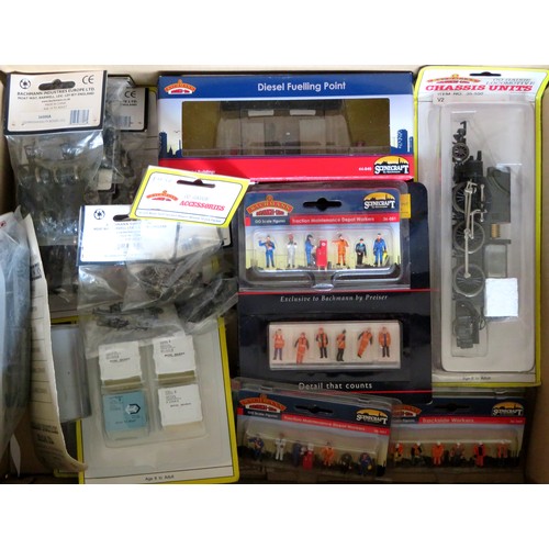 286 - BACHMANN 00 gauge Accessories comprising: 2 x 35-550 V2 Loco Chassis Units, 44-040 Scenecraft Diesel... 