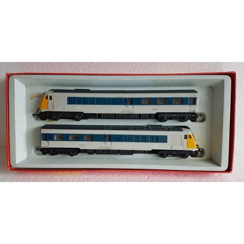 46 - TRI-ANG HORNBY R555C 2 Car Pullman Set. VG/Exc/Box has tray (no outer sleeve).