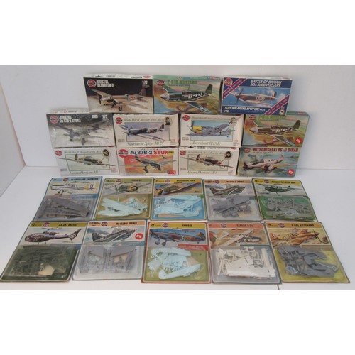 303 - AIRFIX 1/72 scale AIRCRAFT MODEL kits to include BRISTOL BLENHEIM 1V and P-51B MUSTANG. All unchecke... 