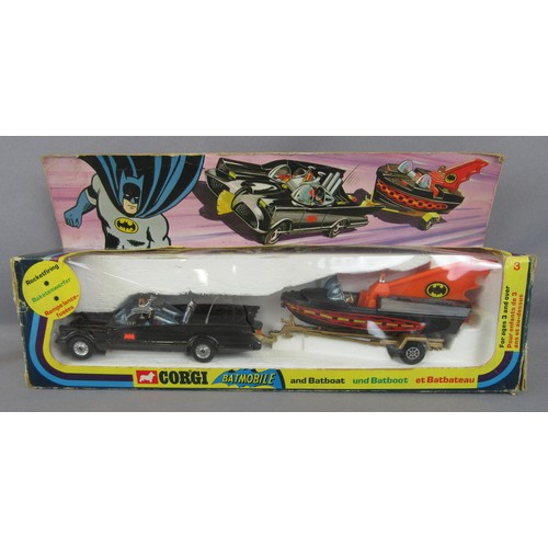 124 - CORGI GS-3 BATMAN Gift Set to include Batmobile and Batboat on Trailer, Batmobile with 2nd Issue Boa... 