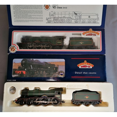 478 - HORNBY 00 Gauge tender drive Loco BR 4-6-0 class B17 No 61663 Everton green Cat no R2273, BACHMANN L... 