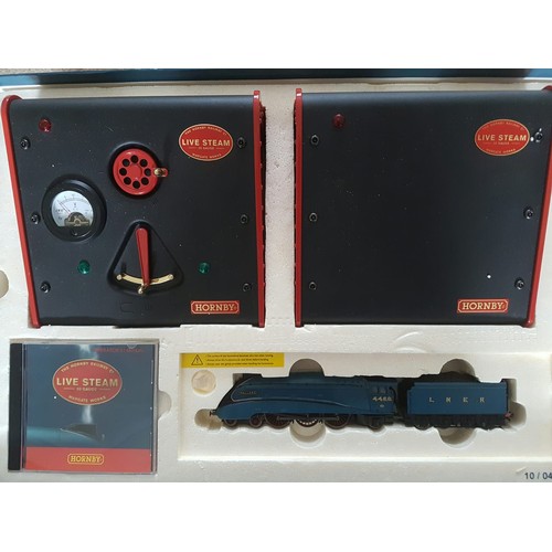 485 - HORNBY 00 Live Steam Class A4 LNER Mallard set. Includes Loco, controllers, track, accessories, etc.... 