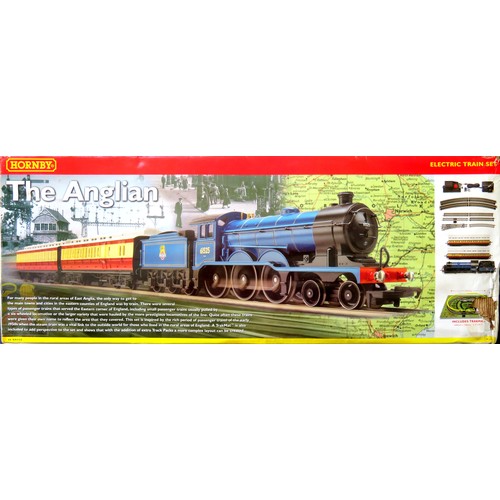150 - HORNBY 00 gauge R1089 “The Anglian” Train Set containing: Class B12 4-6-0 Loco and Tender BR blue wi... 
