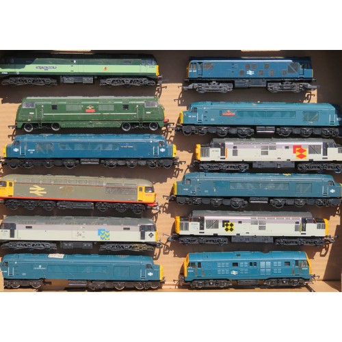 159 - LIMA / HORNBY etc.  00 gauge 12 x Locos all for spares or repair to include: Class 37, Warship, Clas... 