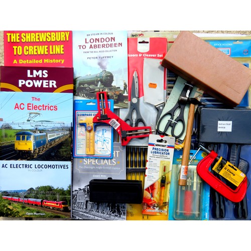 160 - MODELLERS TOOLS and Railway-related Books to include: Cutting Tool Sets, Scissors, Spirit Level, plu... 
