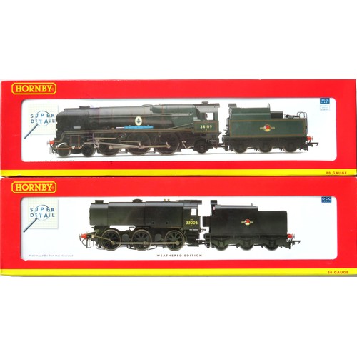 176 - HORNBY (China) 00 gauge Steam Locos comprising: R2606 Battle of Britain Class 4-6-2 “Sir Trafford Le... 