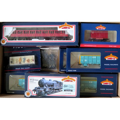 198 - BACHMANN 00 gauge Loco, Rolling Stock and Accessories comprising: V1/ 2-6-2 Tank Loco No. 67610 BR b... 