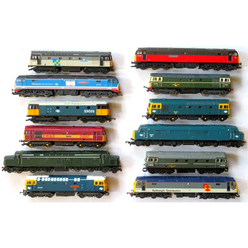 208 - LIMA 00 gauge 12 x Diesel Locos to include: Class 46, Class 33, Class 47, plus others, most require ... 