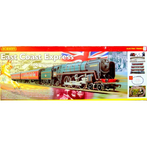 243 - HORNBY 00 gauge R1021 “East Coast Express” Train Set containing: 4-6-2 “John of Gaunt” Loco and Tend... 