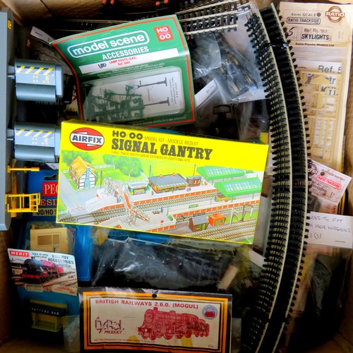 303 - PECO / MERIT / DAPOL etc. 00 gauge Kits and Accessories to include: Loco, Station Name Boards, Coal ... 