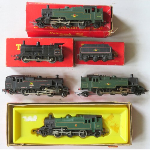 338 - HORNBY / TRIANG 00 gauge Steam Locos comprising: R598 Class 3MT 2-6-2 Tank Loco No. 82004 BR green. ... 