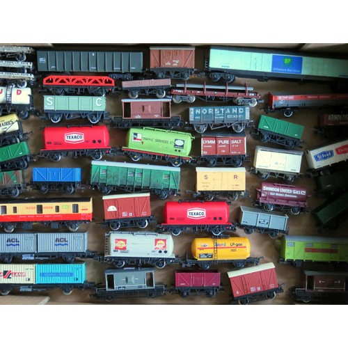 342 - HORNBY / LIMA / BACHMANN etc. 00 gauge 40+ Goods Wagons various types and makes to include: Private ... 