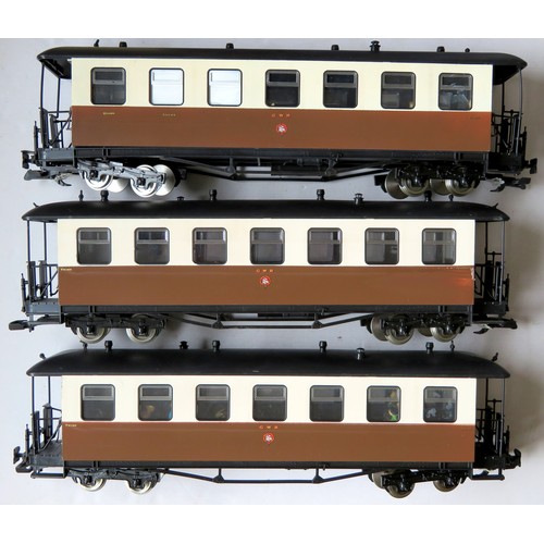 578 - TRAIN (NEWQIDA) G-scale 3 x Bogie Coaches, modified and repainted brown and cream with “GWR” Logo to... 