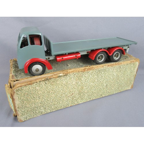 580 - SHACKLETON Foden FG Flatbed, Grey with Red mudguards. Restored in Reproduction Box.