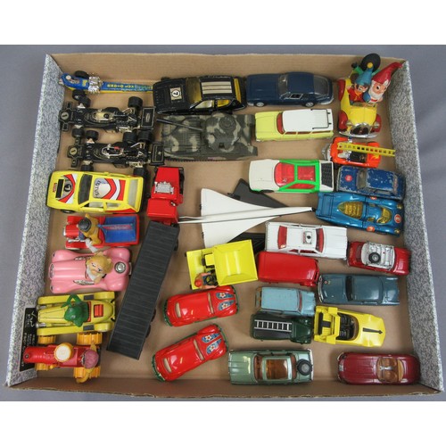 381 - DINKY / CORGI TOYS group of unboxed to include Corgi 801 Noddy’s Car with Golly, Corgi 275 Rover 200... 