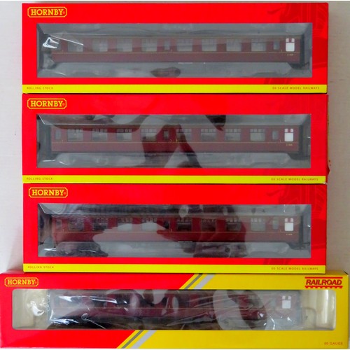 567 - HORNBY (China) 00 gauge Coaches comprising: 4 x BR Mk.1 Tourist Second Open Coaches (R4629, R4621, 2... 