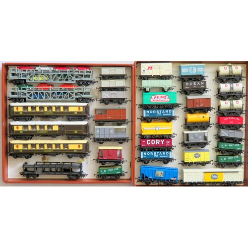 560 - HORNBY / TRIANG etc. 00 gauge Rolling Stock comprising: 3 x Triang Pullman Cars also 30+ x Goods Rol... 