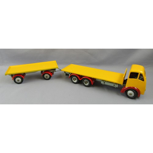 527 - SHACKLETON FODEN Flatbed & Trailer, Yellow with red mudguards, restored in reproduction box and leaf... 