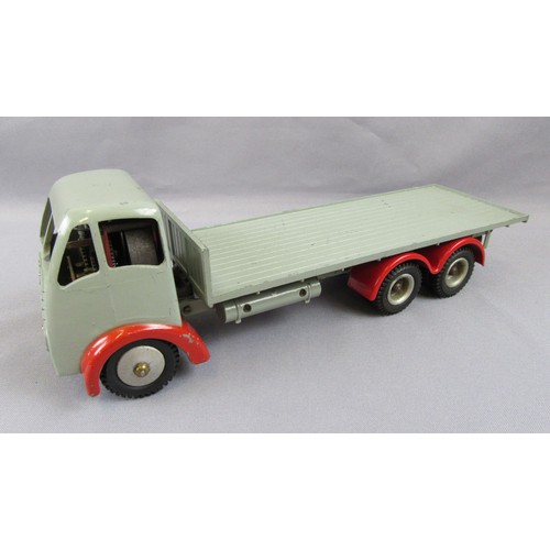 529 - SHACKLETON Foden Flatbed in light grey with red mudguards. Good Plus to Excellent original condition... 